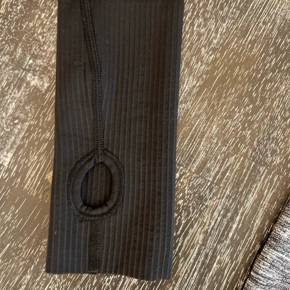 Lululemon Swiftly Tech Long Sleeve Crew in White/Black - Picture 7 of 7